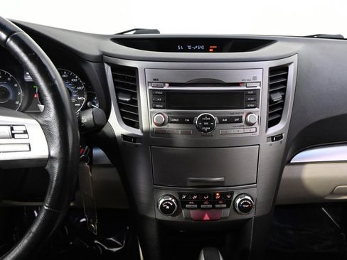 Used 2010 Subaru Outback 2.5i Premium image 27