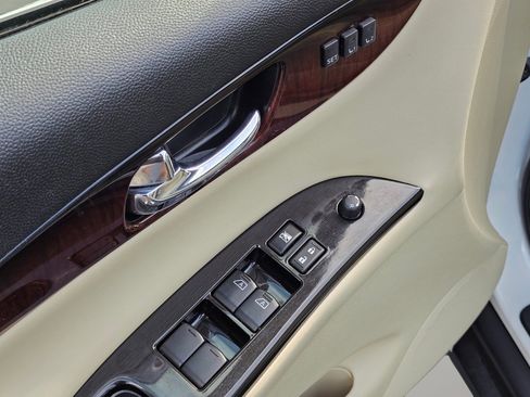 Used 2016 INFINITI QX50 AWD w/ Premium Plus Package image 30