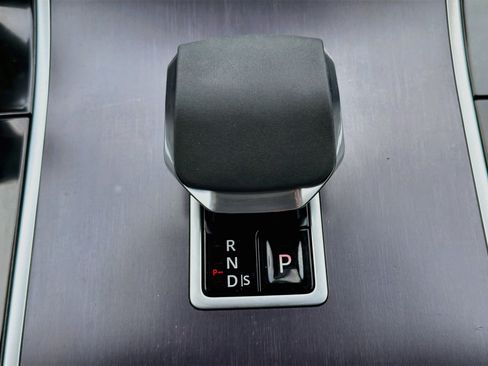 Used 2026 Land Rover Range Rover Velar Dynamic SE AWD/4WD image 28