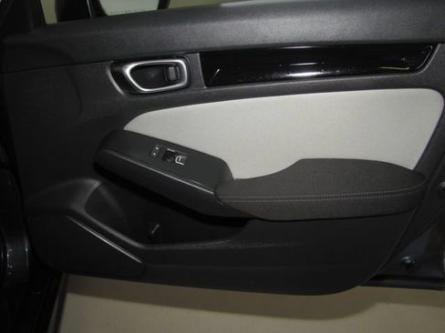Certified 2025 Honda Civic Sport Touring image 22