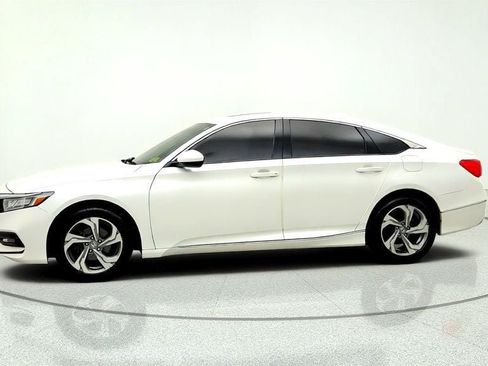 Used 2019 Honda Accord EX image 8
