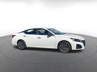 Used 2025 Nissan Altima 2.5 SV video 2