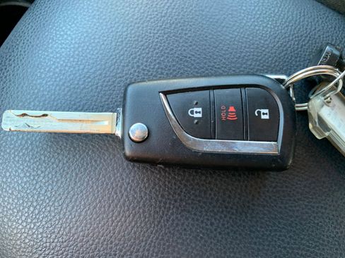 Used 2025 Toyota RAV4 LE image 22