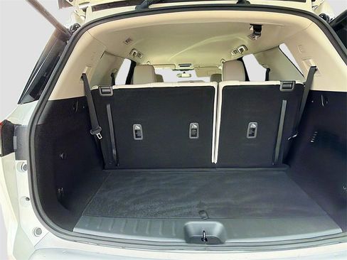 Used 2022 Nissan Pathfinder SL image 26