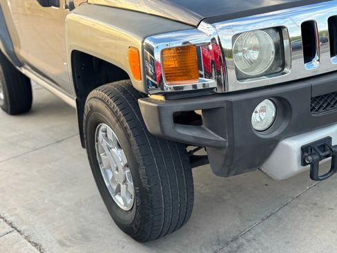 Used 2008 HUMMER H3 Luxury image 40