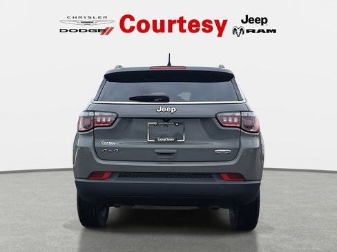 Certified 2023 Jeep Compass Latitude AWD/4WD image 6
