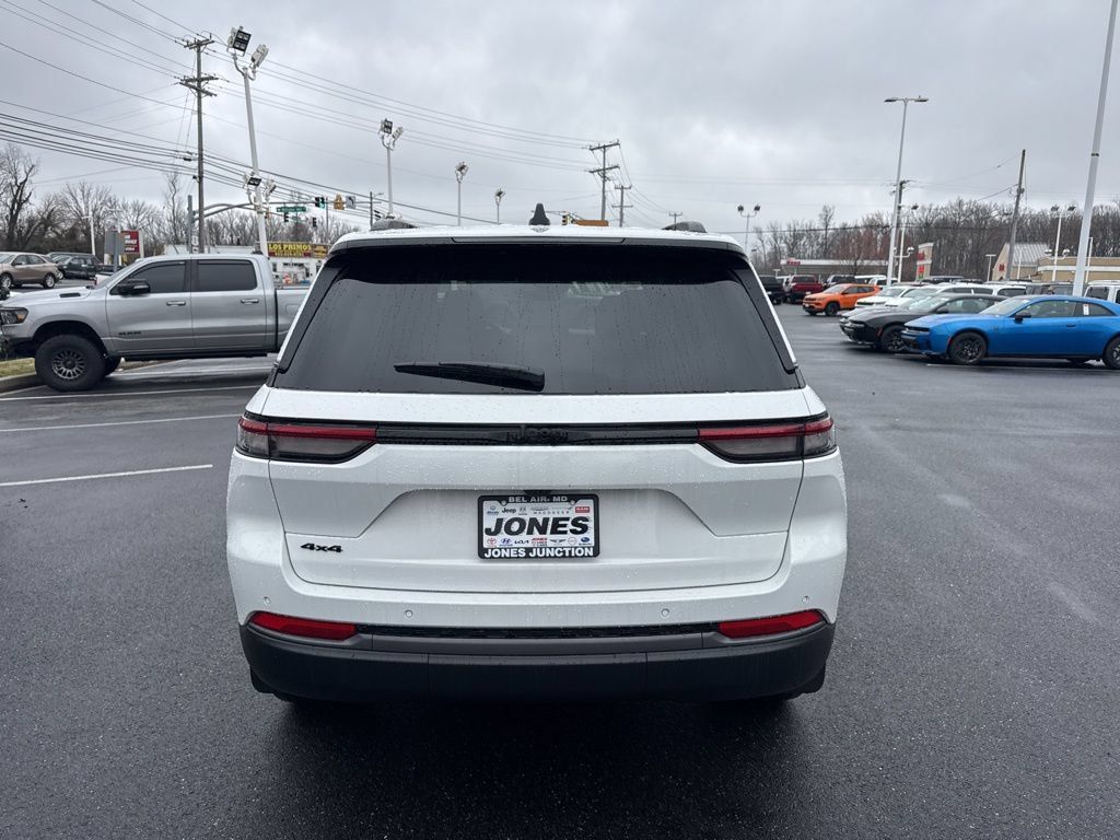 New 2026 Jeep Grand Cherokee Limited w/ Limited Altitude Package AWD/4WD image 6
