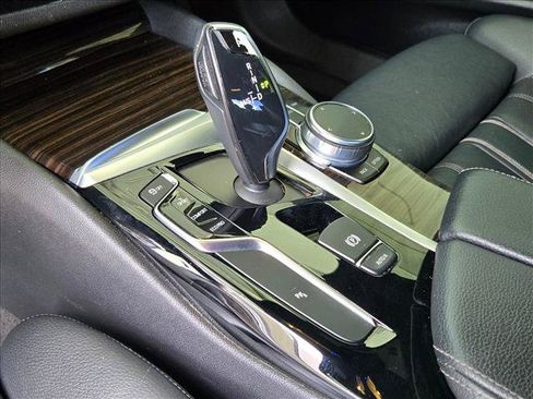 Used 2018 BMW 540i RWD image 18
