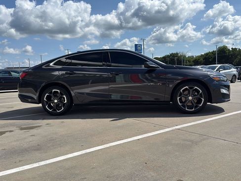 Used 2022 Chevrolet Malibu LT FWD image 5