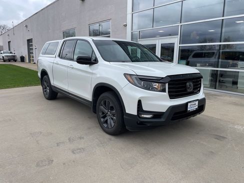 Used 2021 Honda Ridgeline Sport image 1