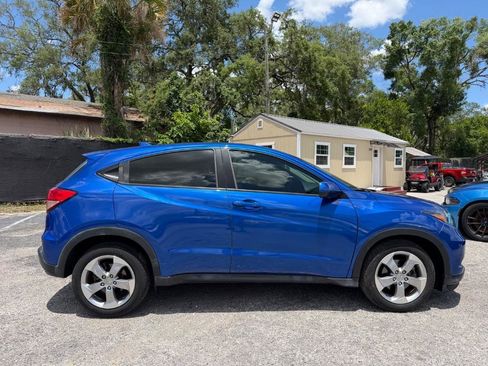 Used 2018 Honda HR-V LX image 4