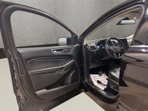 Used 2023 Ford Edge Titanium image 10
