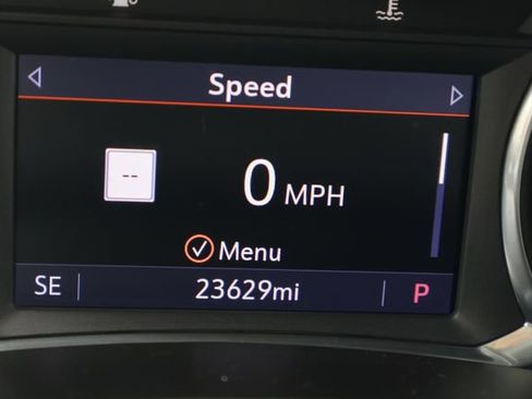 Used 2020 Chevrolet Equinox Premier image 2