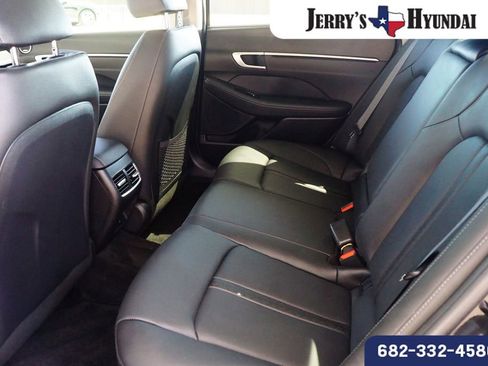 Certified 2025 Hyundai Sonata Limited FWD image 22