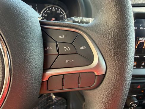 Used 2022 Jeep Renegade Sport w/ Sport Appearance Group AWD/4WD image 27