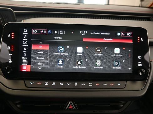 Used 2025 Dodge Charger R/T w/ Sun & Sound Package image 23