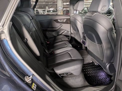 Used 2024 Audi Q8 Prestige w/ Prestige Package image 26