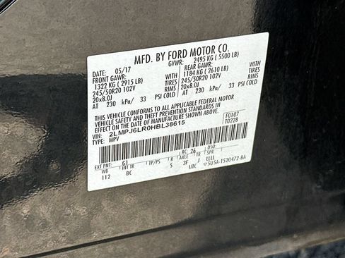 Used 2017 Lincoln MKX Reserve w/ Lincoln MKX Climate Package FWD image 27