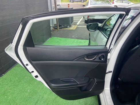 Used 2020 Honda Civic Sport image 36