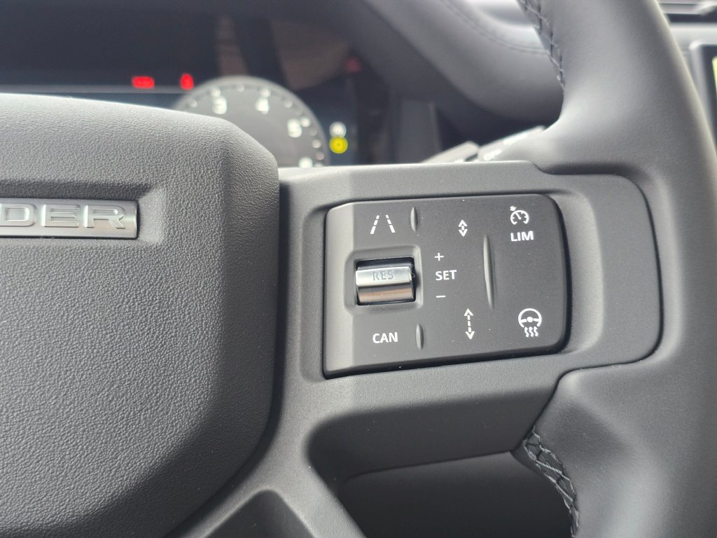 New 2026 Land Rover Defender 110 X-Dynamic SE AWD/4WD image 18
