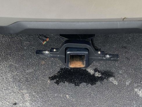 Used 2023 Kia Telluride EX w/ EX Captain's Chair Package image 10