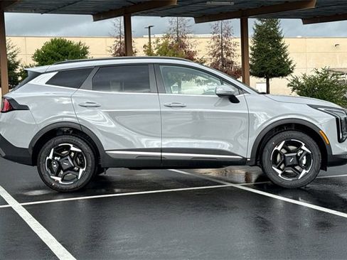 New 2026 Kia Sportage EX image 3