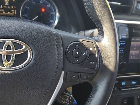 Used 2019 Toyota Corolla SE image 23