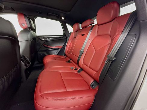 New 2026 Porsche Macan S image 24