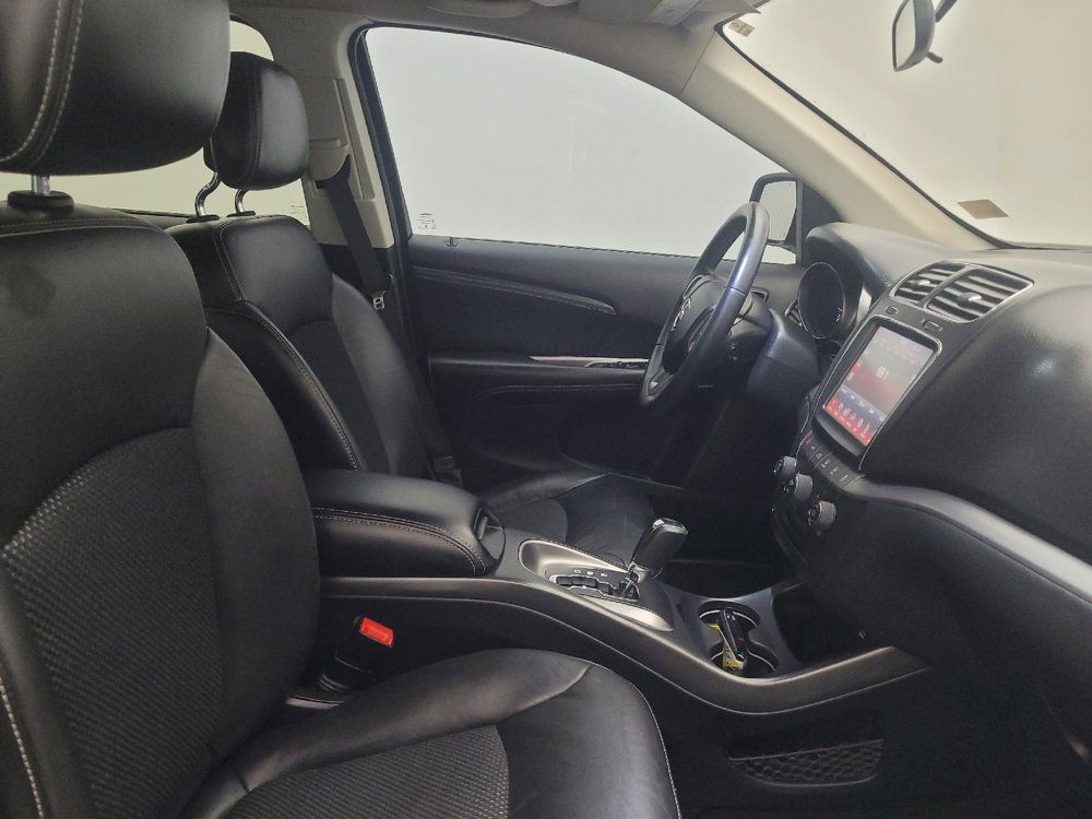 Used 2018 Dodge Journey Crossroad w/ Nav & Sun Group FWD image 21