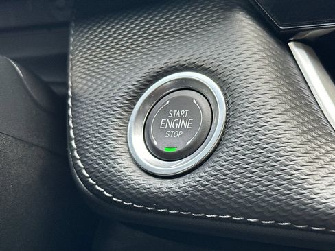 Certified 2026 Chevrolet Equinox LT FWD image 30