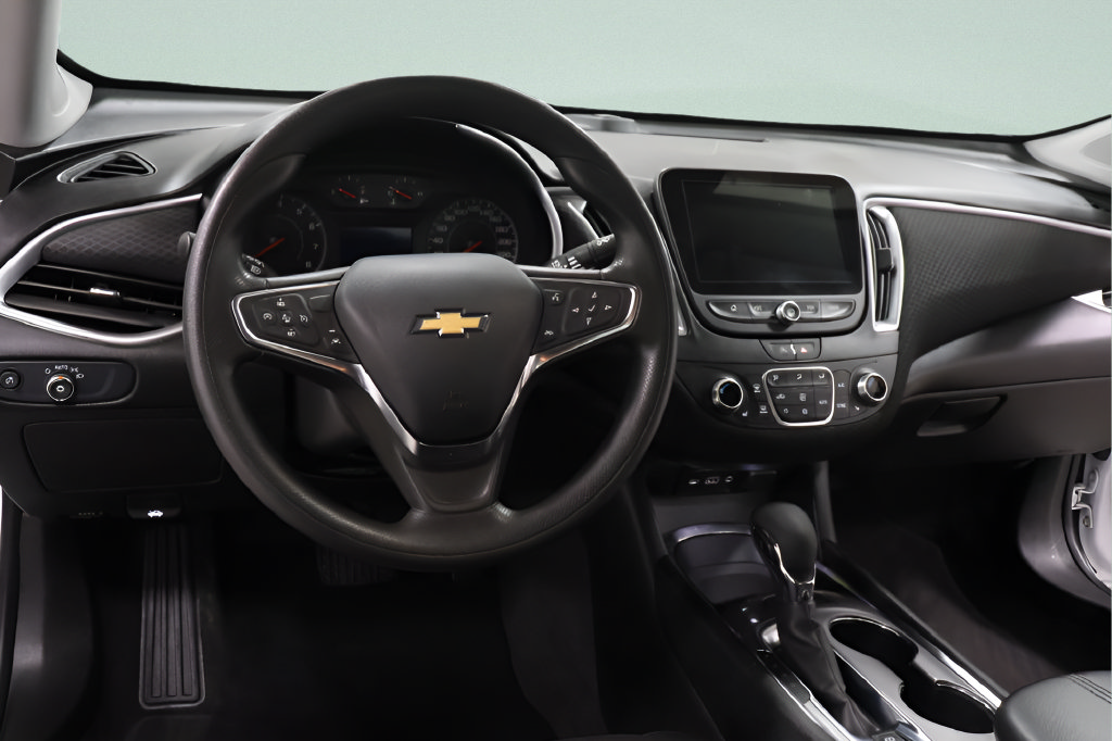 Used 2024 Chevrolet Malibu LT FWD image 7