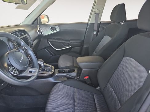 Certified 2025 Kia Soul LX w/ LX Technology Package FWD image 21