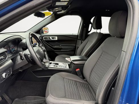 Used 2020 Ford Explorer XLT w/ Comfort Package image 11