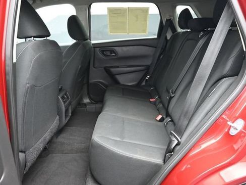 Used 2024 Nissan Rogue S FWD image 8