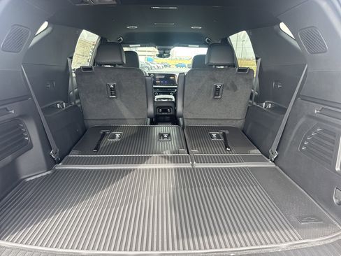 New 2026 Chevrolet Traverse LT image 8