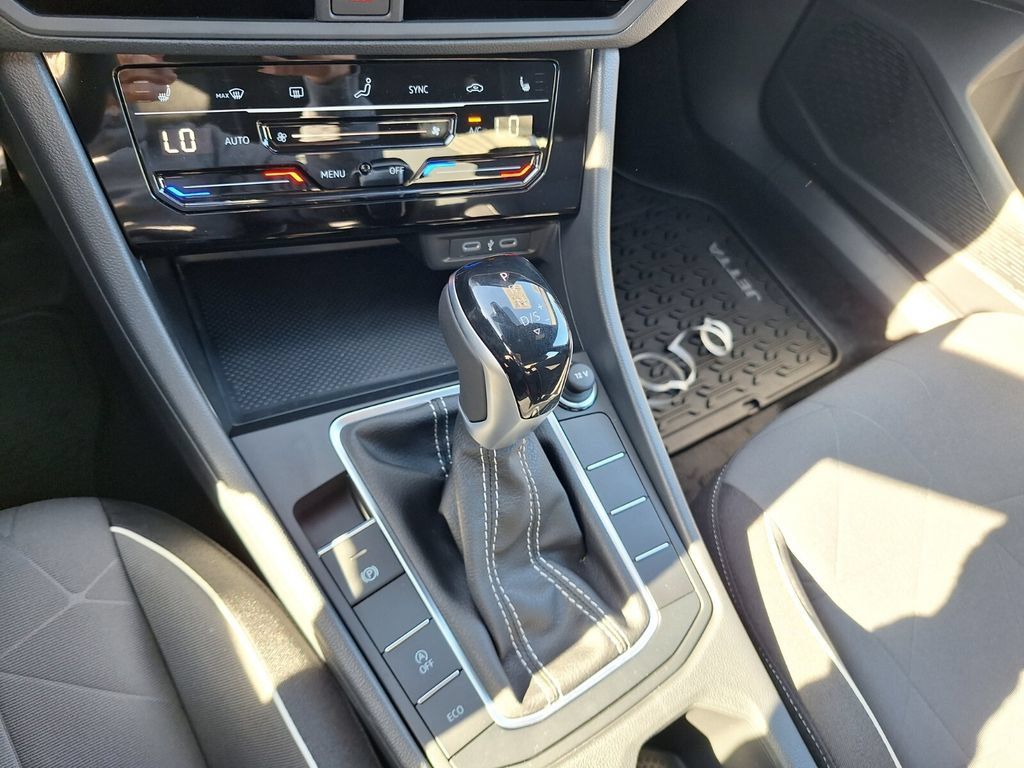 Used 2026 Volkswagen Jetta Sport FWD image 13