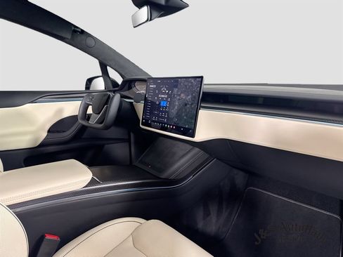 Used 2026 Tesla Model X Plaid AWD/4WD image 38