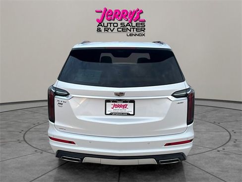 Used 2024 Cadillac XT6 Sport w/ Technology Package image 14