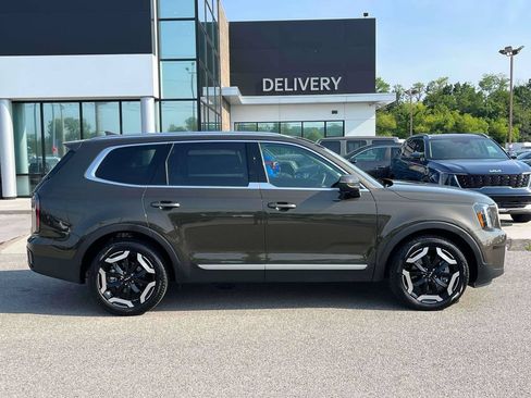 Used 2025 Kia Telluride EX FWD image 29