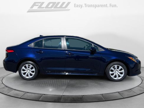 Used 2025 Toyota Corolla LE image 10