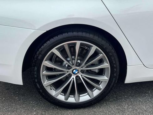 Used 2022 BMW 530i xDrive w/ Convenience Package AWD/4WD image 16