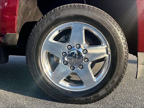 Used 2015 Chevrolet Silverado 2500 High Country w/ Duramax Plus Package image 9