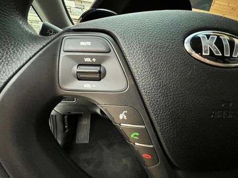 Used 2017 Kia Forte LX FWD image 24