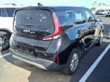 Used 2023 Kia Soul LX w/ LX Technology Package image 4