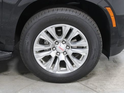 Used 2025 GMC Yukon Denali AWD/4WD image 14