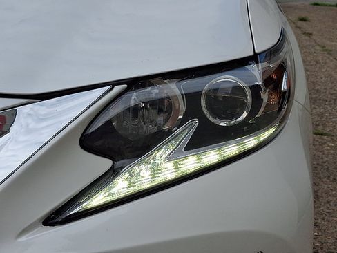 Used 2016 Lexus ES 350 w/ Navigation System Package FWD image 9