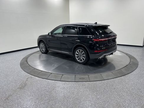 Used 2021 Lincoln Corsair AWD w/ Premium Package image 8
