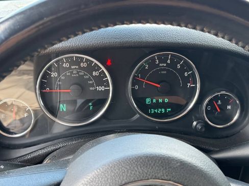 Used 2017 Jeep Wrangler Sport AWD/4WD image 17