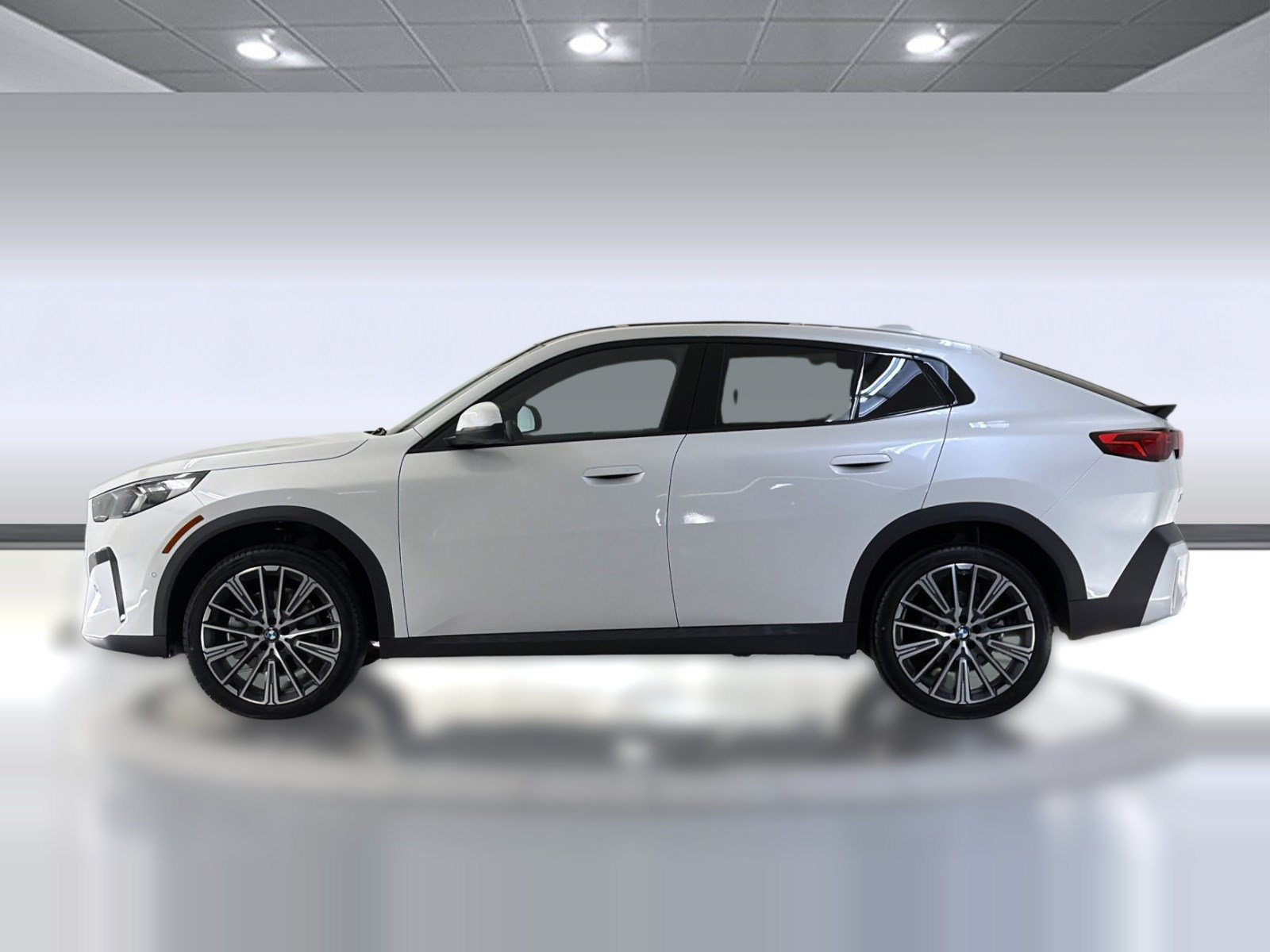 Used 2026 BMW X2 xDrive28i w/ Convenience Package AWD/4WD image 2