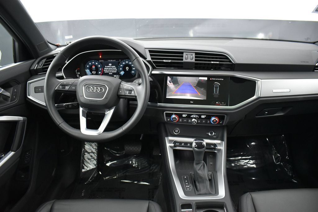Used 2025 Audi Q3 2.0T Premium w/ Convenience Package AWD/4WD image 12